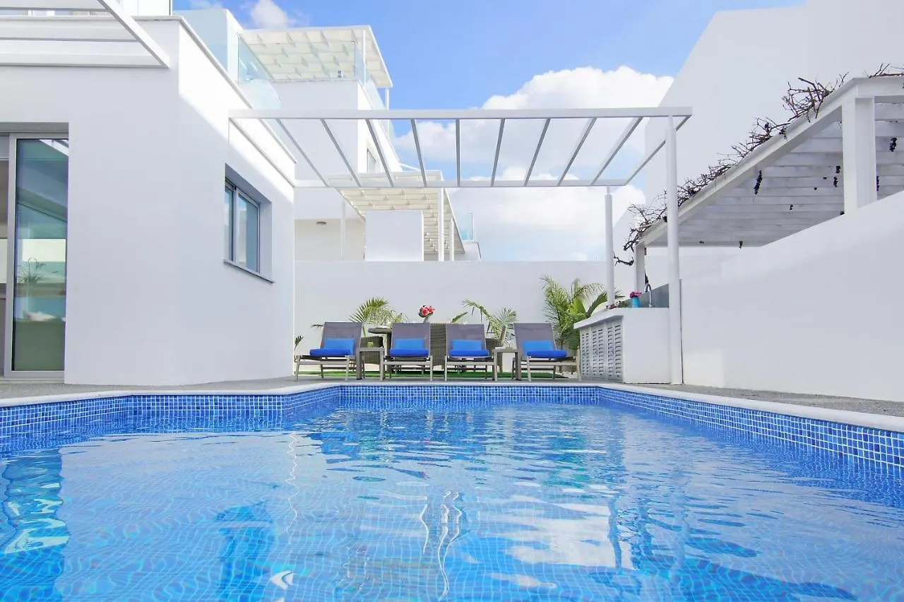 Villa Paradisia Ayia Napa 0*,  Cipru