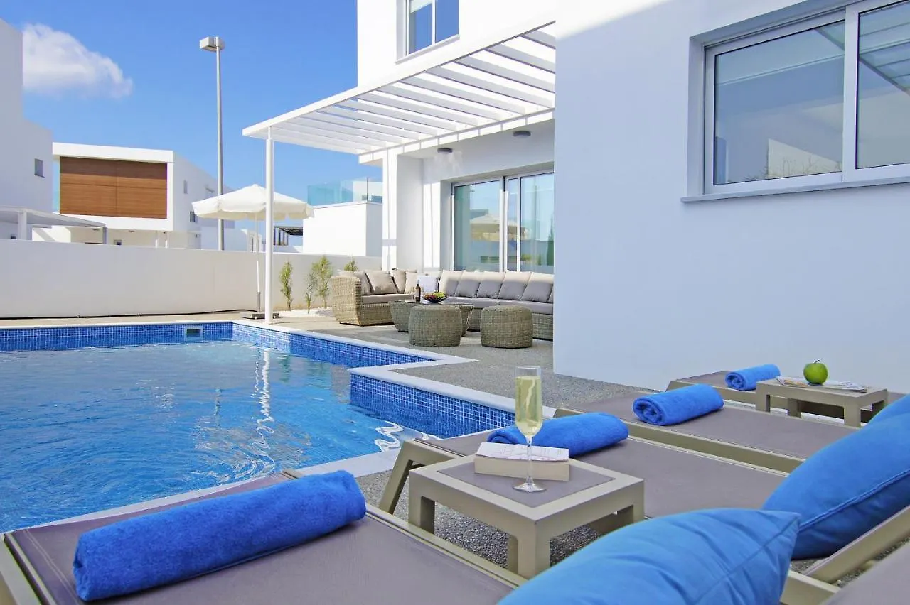 Villa Paradisia Ayia Napa 0*,  Cipru